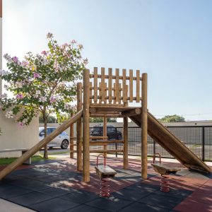 Flor_FlordeIpe_Playground_Final